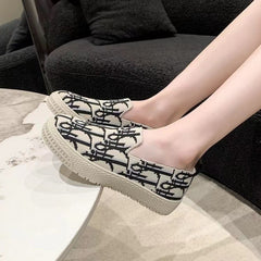 Casual Slip-On Sneaker with Rubber Sole – Combining effortless style and all-day comfort