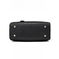 Modern Classic Underarm Handbag – A Clean, Structured Design for Sophisticated Simplicity