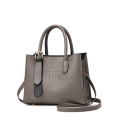 Modern Classic Underarm Handbag – A Clean, Structured Design for Sophisticated Simplicity