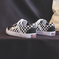 Retro Skater Low-Tops – Channeling old-school skate vibes