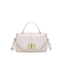 Sophisticated Minimalist Underarm Baguette with Distinct Metal Decor – Effortlessly Chic for Any Occasion