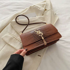 Sophisticated Croc-Embossed Shoulder Bag with Contemporary Edge and Vintage Charm