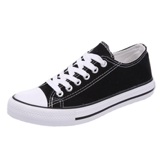 Timeless Low-Top Converse-Style Shoes – With a nod to classic streetwear