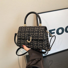 Durable Everyday Canvas Sling – Crafted for reliability and comfort