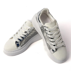Streetwear-Ready Low-Top Sneakers – A Fusion of Sleek Minimalism and Bold Urban Style, Featuring a Streamlined Silhouette