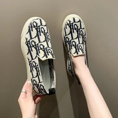 Casual Slip-On Sneaker with Rubber Sole – Combining effortless style and all-day comfort