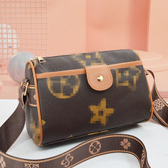 Modern Boston Bag with Vintage Charm – Combining contemporary design with timeless elegance