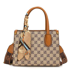 Signature Style Tote Bag – A blend of practicality and luxury