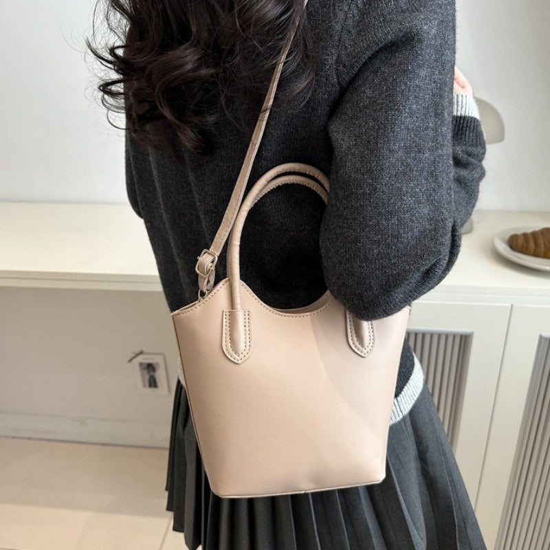 Minimalist Faux Leather Tote Bag – Crafted from high-quality faux leather