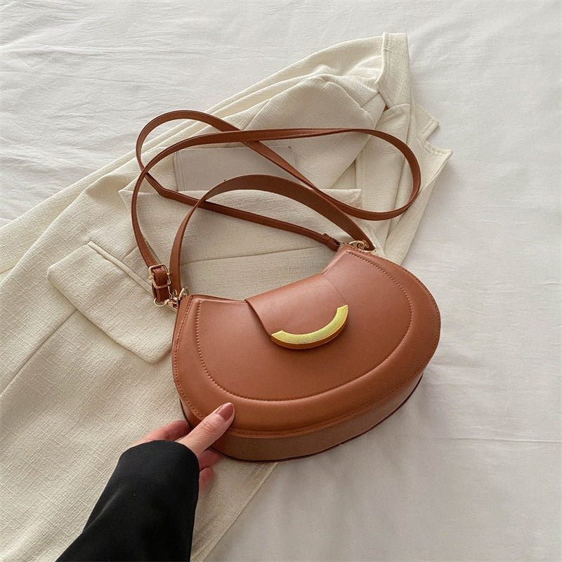 Elegant Solid Pattern Hobo Bag – With its graceful silhouette and clean, solid design