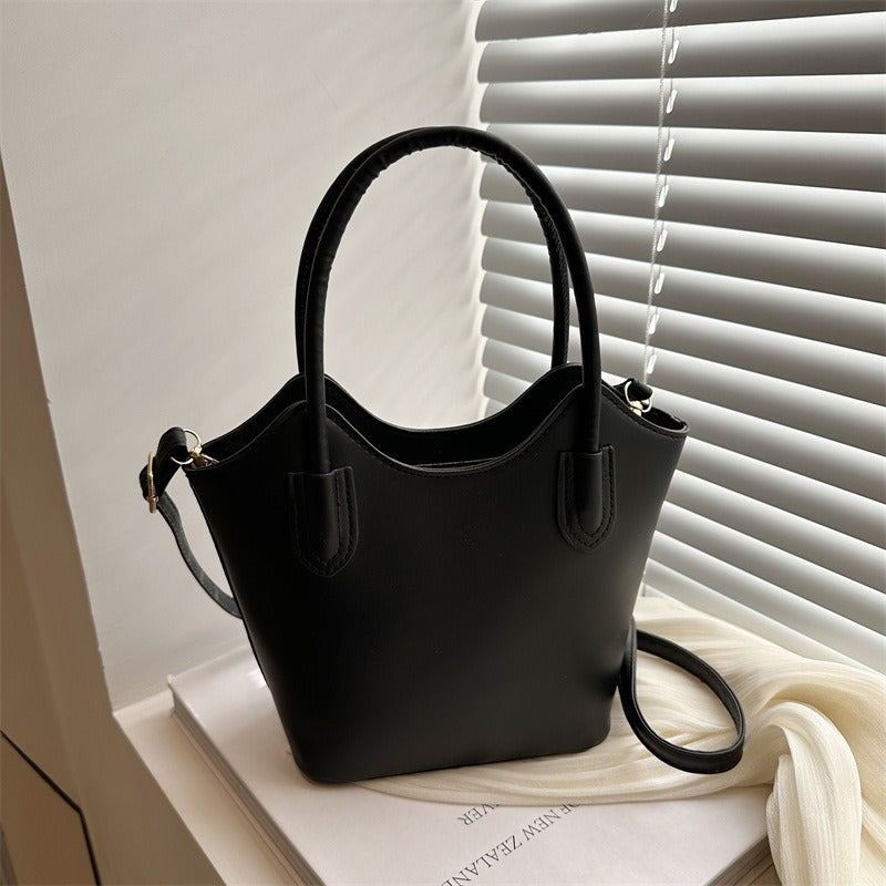 Minimalist Faux Leather Tote Bag – Crafted from high-quality faux leather