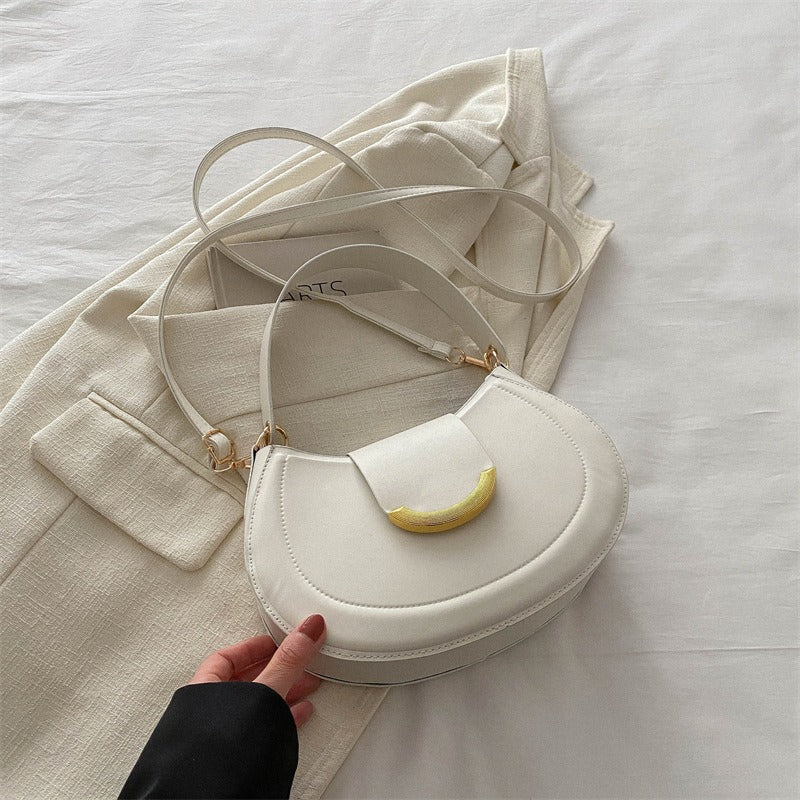 Elegant Solid Pattern Hobo Bag – With its graceful silhouette and clean, solid design